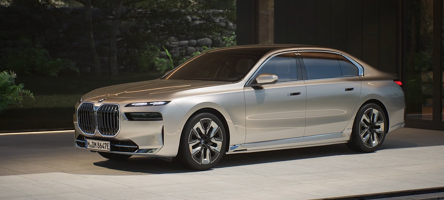 BMW i7 G70 Екстериор външни акценти видео BMW i7 G70 BMW Individual Oxid grey metallic външни акценти видео