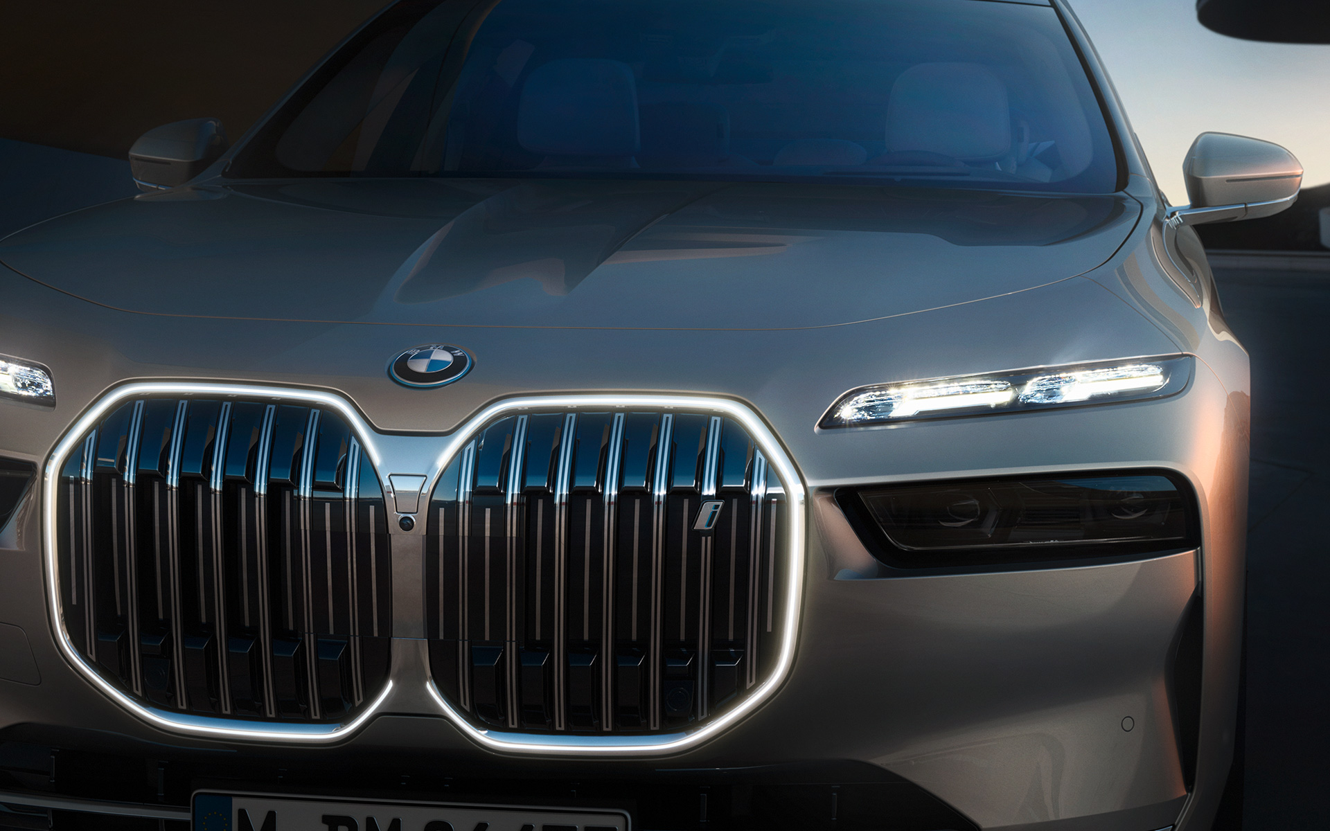 BMW i7 G70 Екстериор BMW бъбрековидна решетка Iconic glow BMW i7 G70 Екстериор BMW бъбрековидна решетка Iconic glow с включени светлини
