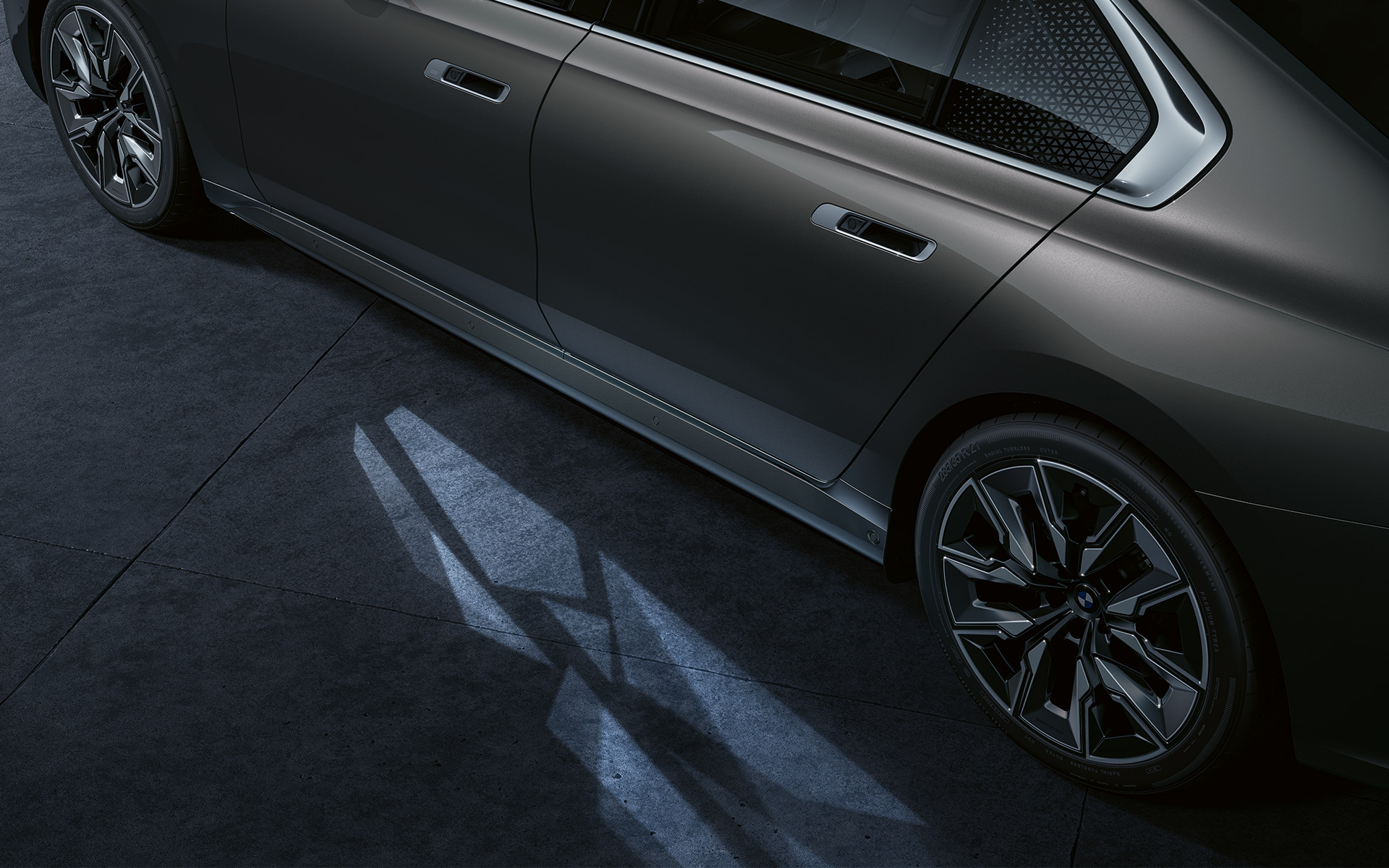 BMW i7 G70 Екстериор Welcome Light carpet Welcome Light Carpet осветление на зоната около автомобила