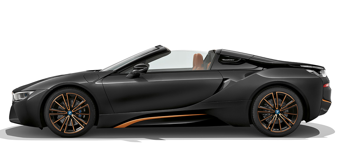 BMW i8 Роудстър Ultimate Sophisto Edition, изглед отстрани BMW i8 Роудстър Ultimate Sophisto Edition, Sophisto Grey, изглед отстрани