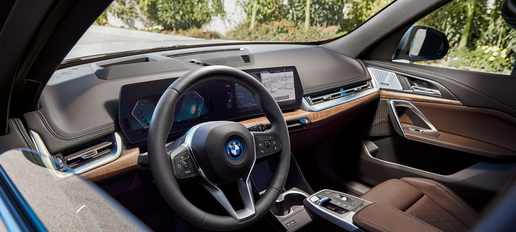 BMW iX1 U11 BEV интериор дизайн видео BMW iX1 U11 BEV интериор дизайн акцент видео