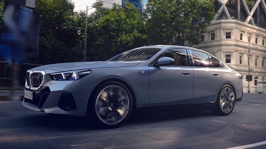 BMW i Series BMW i5 G60 BEV 2023 BMW i Серия BMW i5 G60 BEV 2023