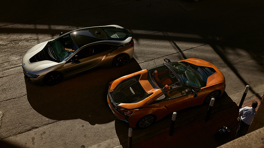 BMW i8 I12 I15 първо поколение три четвърти изглед отстрани на пътя BMW i модели BMW i8 I12 I15 първо поколение три четвърти изглед отстрани на пътя