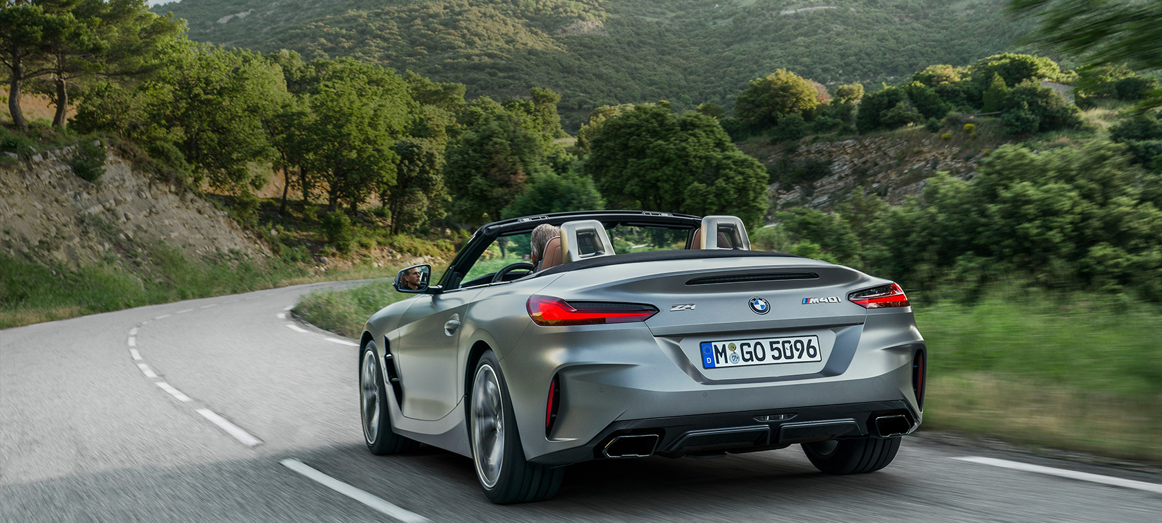 Три четвърти изглед отзад BMW Z4 M40i G29 BMW Z4 M40i G29 2019 Cabrio BMW Individual Frozen Grey metallic три четвърти изглед отзад