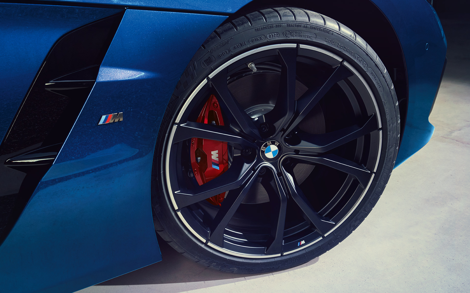 BMW Z4 M40i G29 2022 Portimao Blue ауспухови накрайници със свободна форма