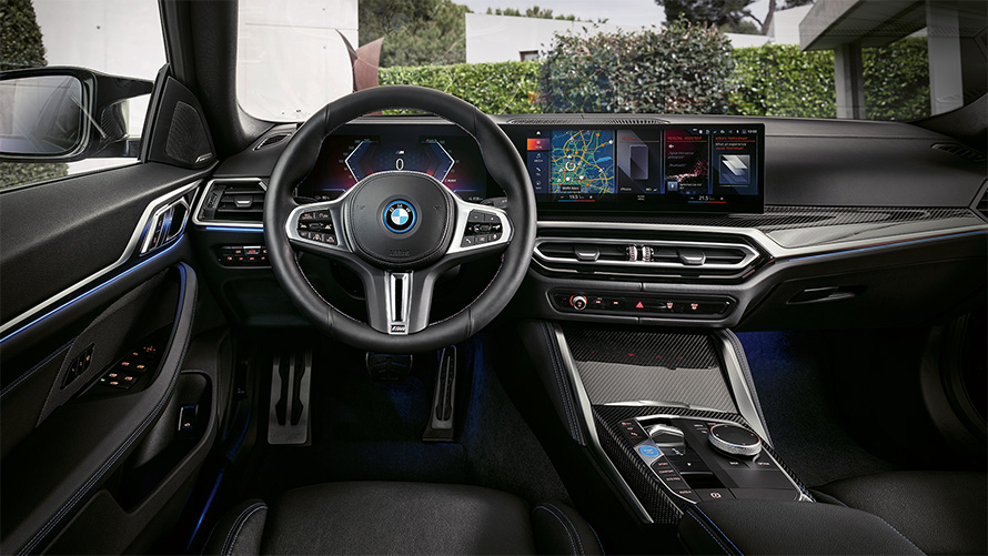 BMW i4 M50 G26 2021 интериор, кокпит, арматурно табло и средна конзола