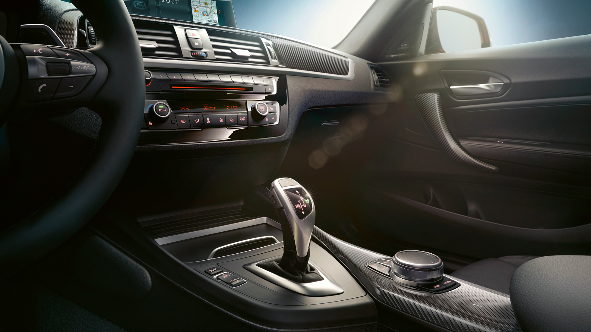 Селектор на трансмисията BMW M240i Купе Селектор на трансмисията BMW M240i Купе F22 2017 интериор