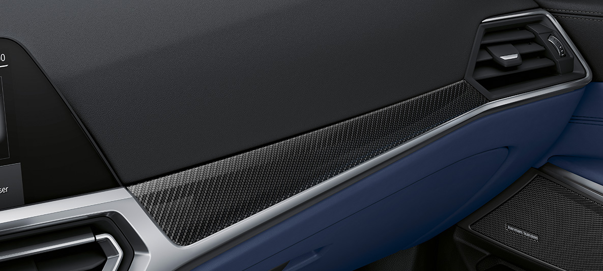 Интериорни лайстни BMW Individual Carbon Fibre с акцентиращи лайстни Pearl-gloss Chrome BMW M3 Седан G80 2021 интериор Интериорни лайстни BMW Individual Carbon Fibre с акцентиращи лайстни Pearl-gloss Chrome BMW M3 Седан G80 2021 интериор