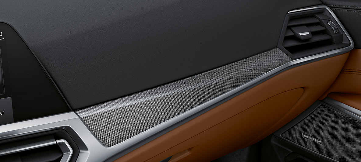 Интериорни лайстни BMW Individual Aluminium fabric high-gloss BMW M3 Седан G80 2020 интериор Интериорни лайстни BMW Individual Aluminium fabric high-gloss с акцентиращи лайстни Pearl Chrome BMW M3 Седан G80 2020 интериор