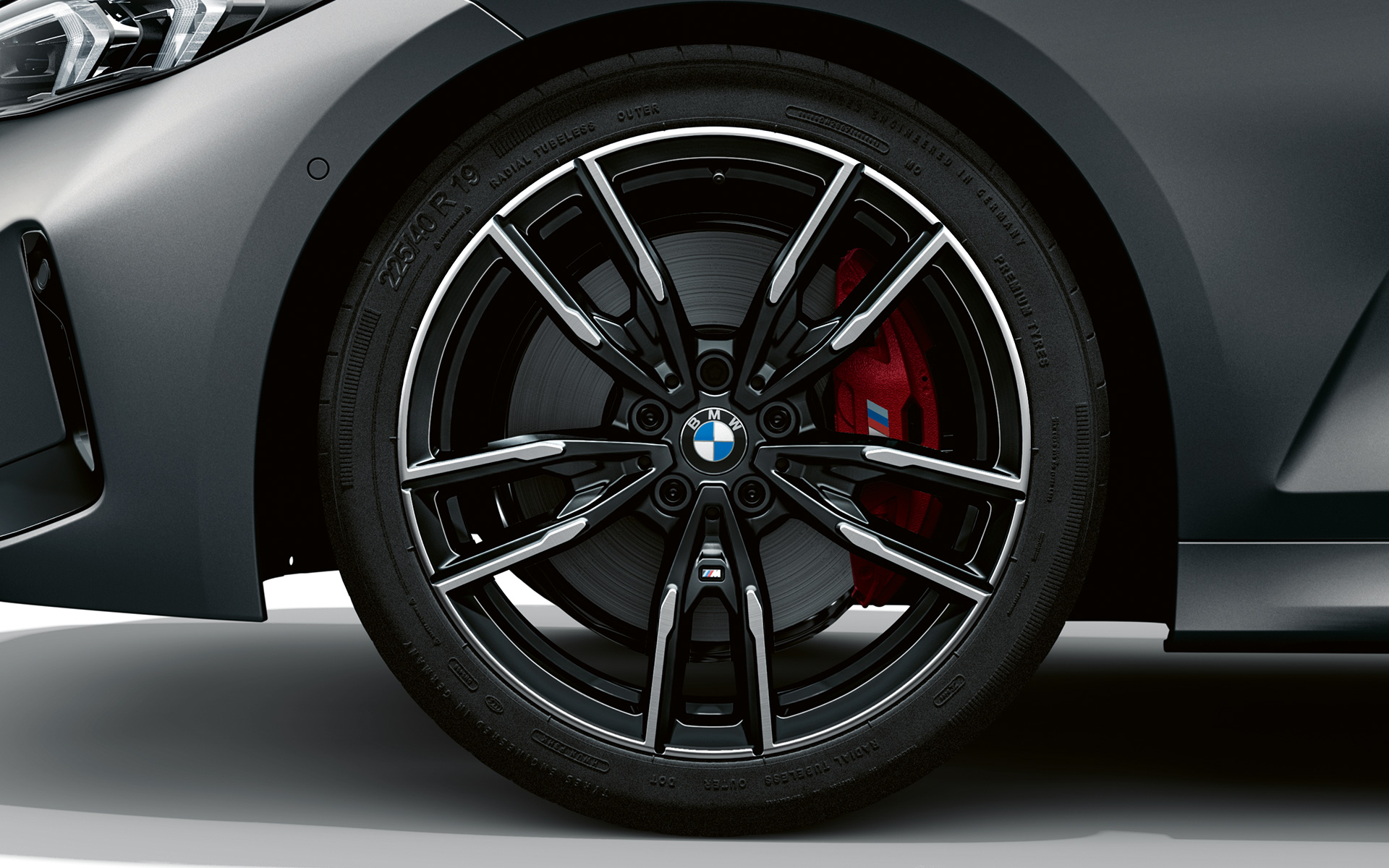 19-инчови M алуминиеви джанти с двойни спици 792 М Bicolor Jetblack BMW M340i xDrive Седан G20 BMW M340i xDrive Седан G20 BMW Individual Frozen Pure Grey metallic 19-инчови M алуминиеви джанти с двойни спици 792 М Bicolor Jetblack