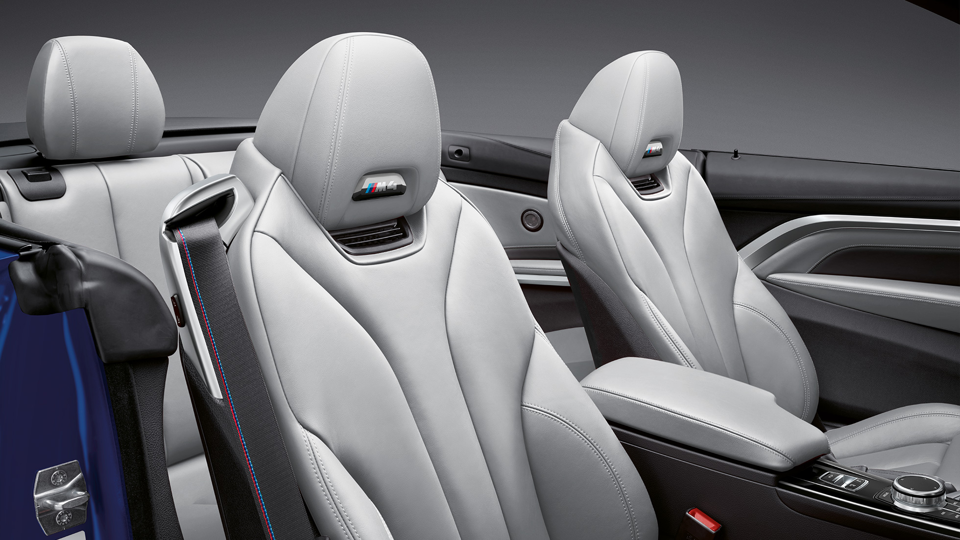 BMW M4 Кабриолет, интериор BMW M4 Кабриолет, дизайн, тапицерии, интериор