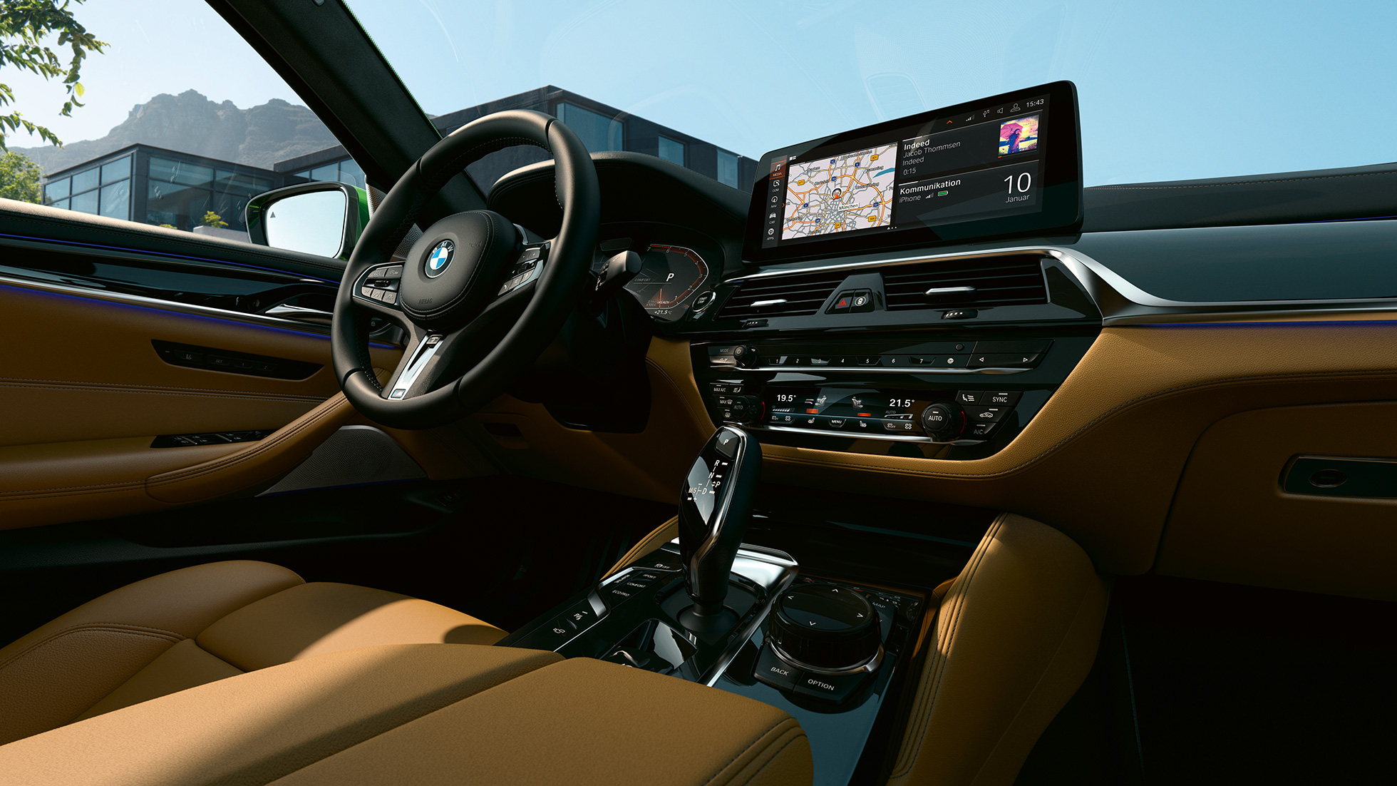 BMW M550i xDrive Седан G30 LCI Facelift 2020 кокпит с 12,3-инчов контролен дисплей BMW M550i xDrive Седан G30 LCI Facelift 2020 кокпит с 12,3-инчов контролен дисплей