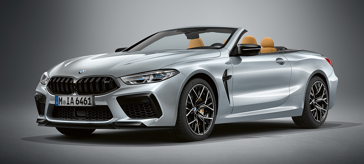 BMW Individual M8 Кабриолет в цвят BMW Individual Pure metal Silver metallic. BMW Individual M8 Кабриолет в цвят BMW Individual Pure metal Silver metallic, три четвърти изглед отпред.