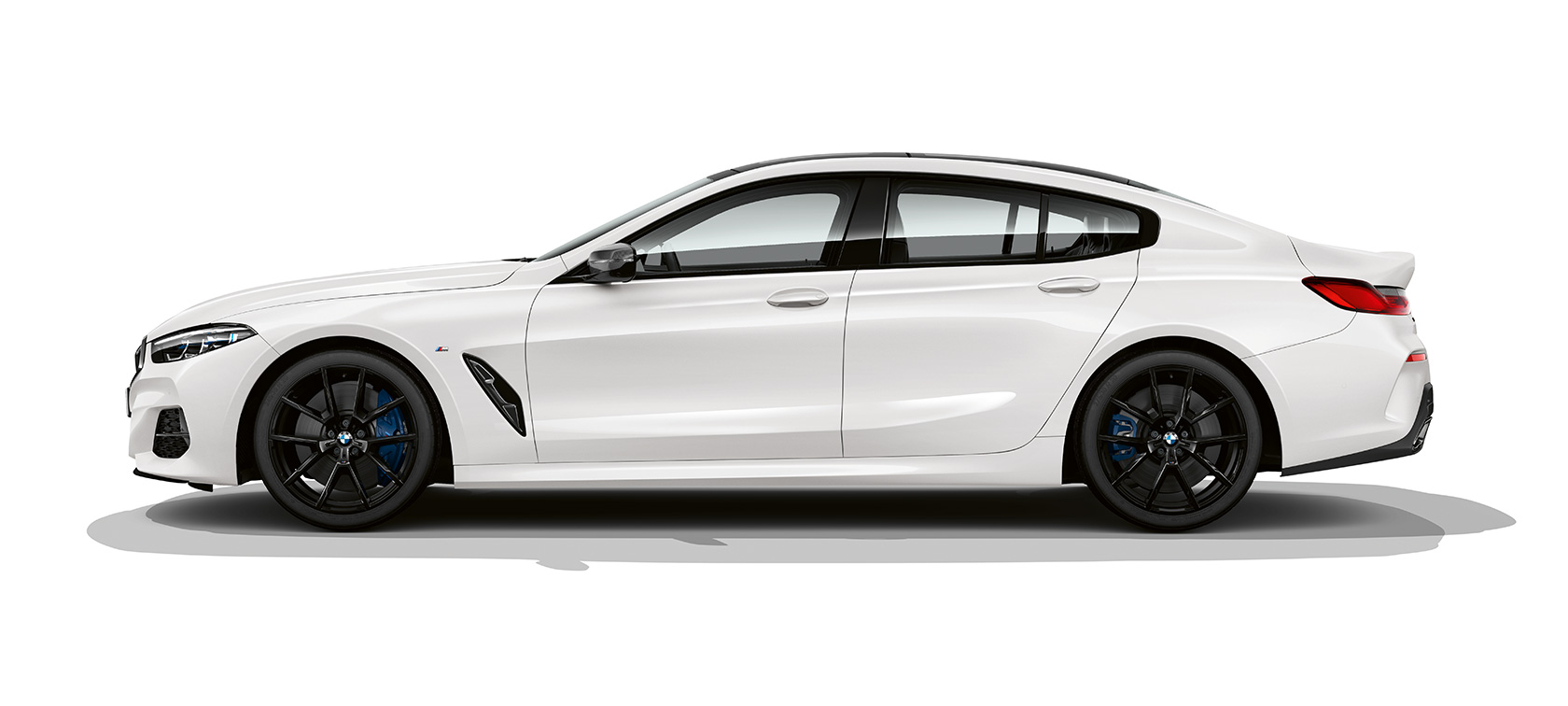 BMW M850i xDrive Гран Купе, изглед отстрани BMW M850i xDrive Гран Купе G16 2019 BMW Individual Mineral White, изглед отстрани