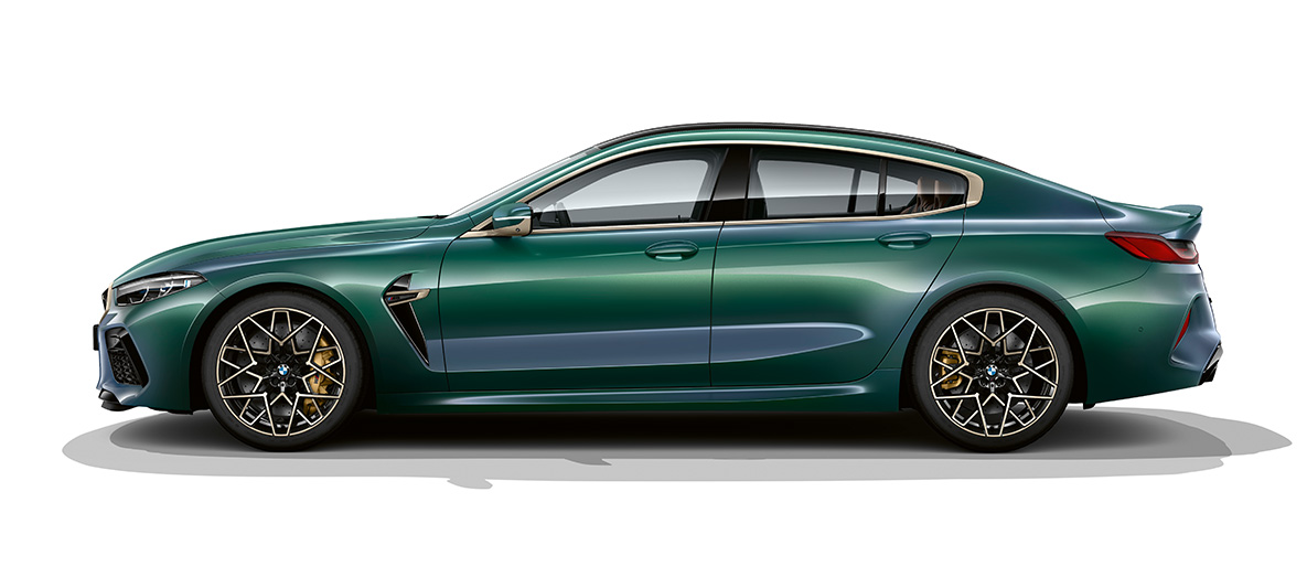 BMW M8 Гран Купе First Edition, изглед отстрани BMW M8 Гран Купе First Edition F93 2020 BMW Individual Aurora Diamond Green metallic, изглед отстрани