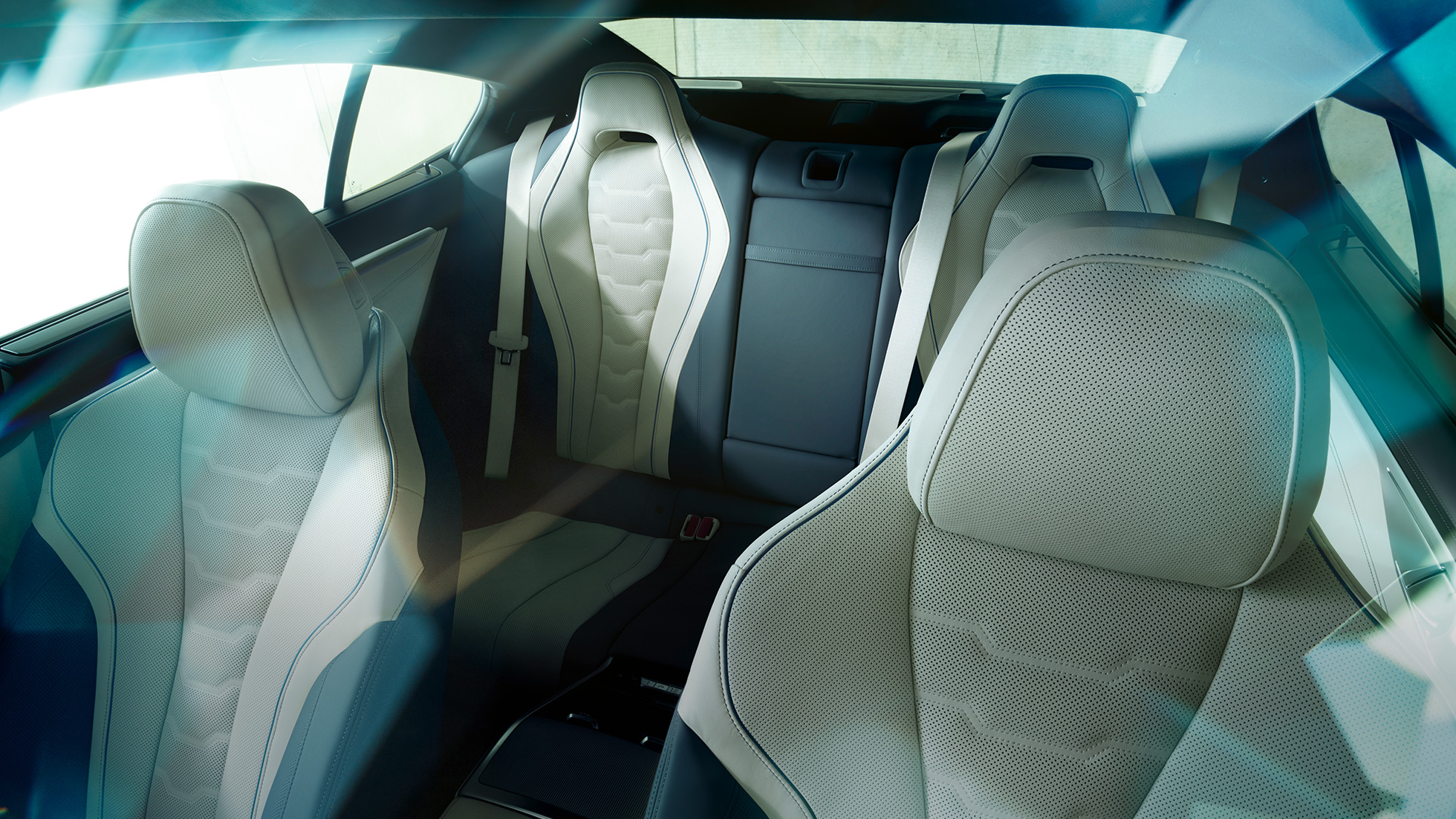Луксозни спортни седалки BMW M850i xDrive Гран Купе Луксозни спортни седалки BMW M850i xDrive Гран Купе G16 2019 интериор