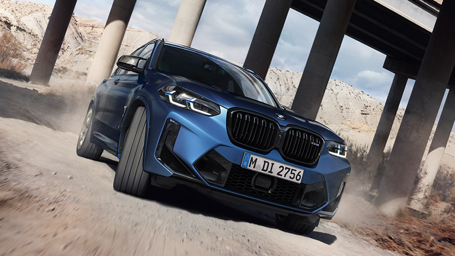 BMW X3 M F97 три четвърти изглед отпред в движение BMW M модели BMW X3 M F97 три четвърти изглед отпред в движение