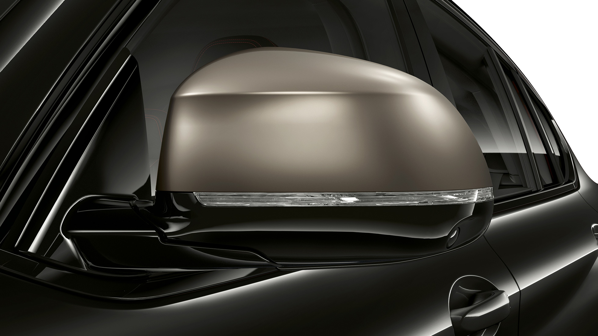 BMW X4 M40i и BMW X4 M40d, корпуси на външните огледала. BMW X4 M40i и BMW X4 M40d в цвят Black Sapphire metallic, екстериор, галванизирани корпуси на външните огледала в Cerium Grey.