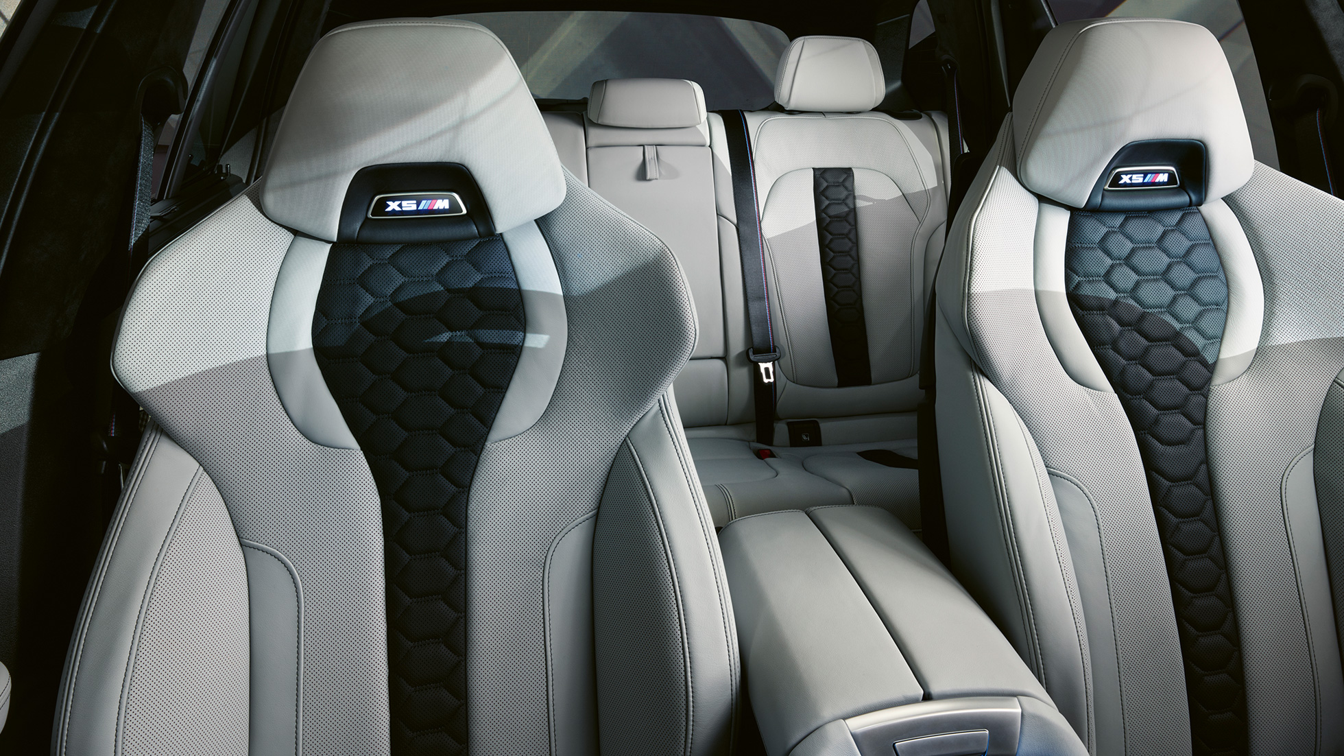 М Мултифункционални седалки BMW X5 M Competition М Мултифункционални седалки BMW X5 M Competition F95, интериор