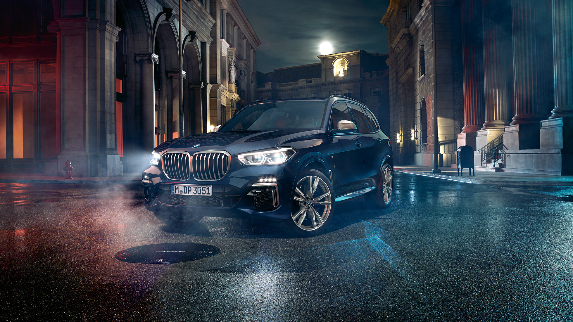 Външен дизайн BMW X5 M50i и M50d G05 Външен дизайн BMW X5 M50i и M50d G05, три четвърти изглед отпред