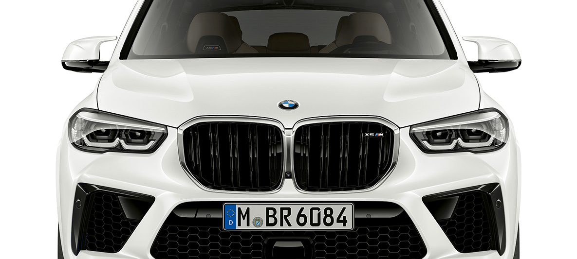 Предна част BMW X5 M F95 M бъбрековидна решетка BMW X5 M F95 2020 SUV изглед отпред