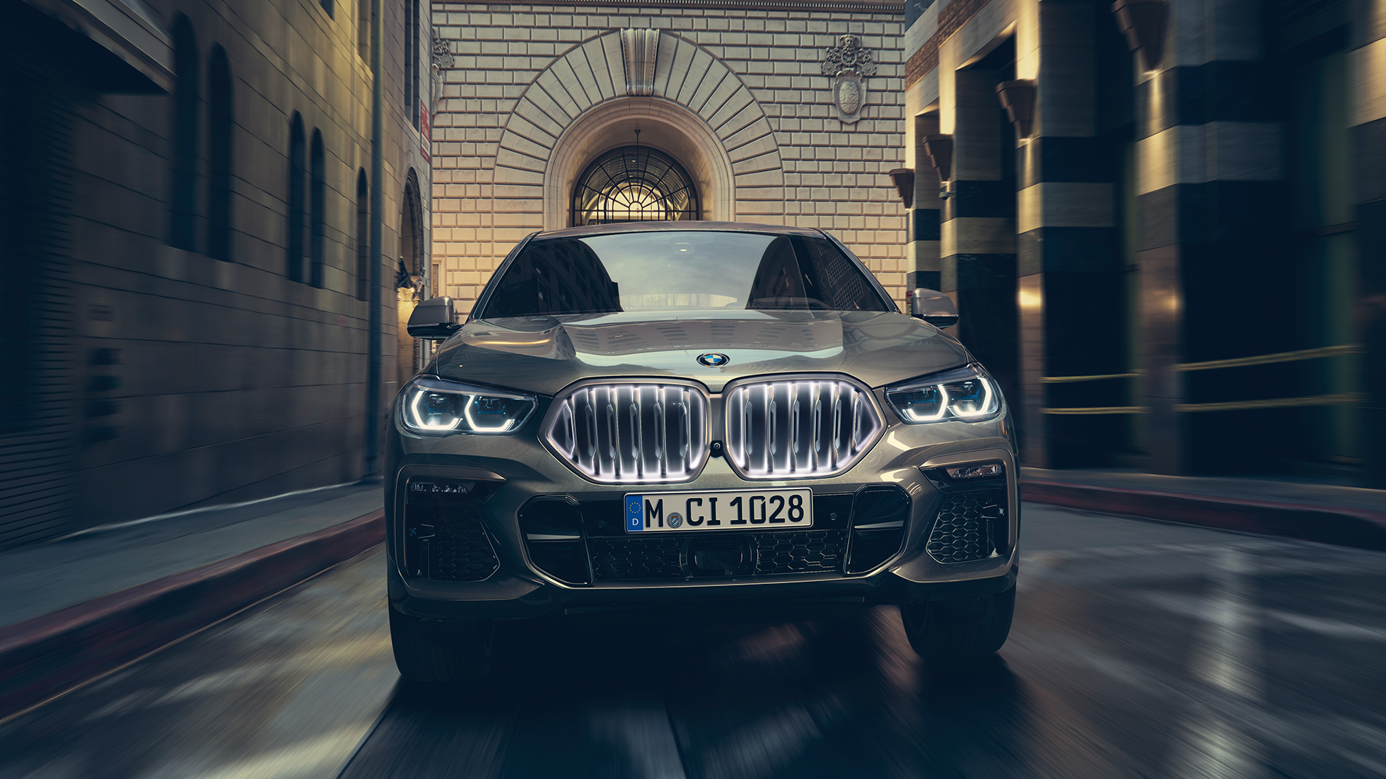 BMW X6 M50d с M TwinPower Turbo 6-цилиндров дизелов двигател BMW X6 M50d с M TwinPower Turbo 6-цилиндров дизелов двигател G06 Manhattan metallic, изглед отзпред