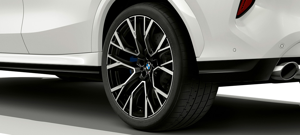 21-инчови M алуминиеви джанти Bicolor Orbit Grey BMW X6 M F96 21-инчови M алуминиеви джанти Bicolor Orbit Grey BMW X6 M F96 2020 SUV снимка отблизо