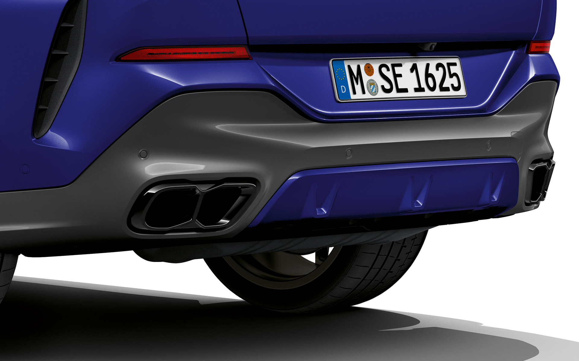 BMW X6 M60i xDrive G06 MP изпускателна система BMW X6 M60i xDrive G06 MP изпускателна система снимка отблизо