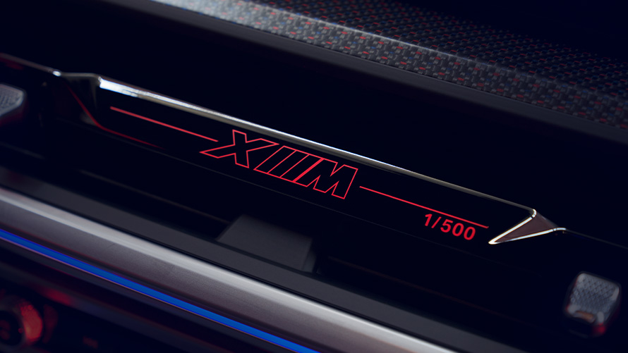 BMW XM G09 Label Red BMW XM G09 Label Red кокпит