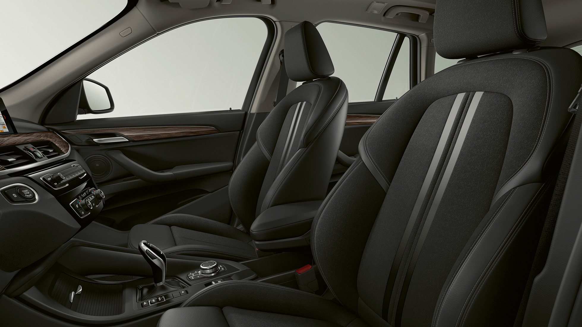 BMW X1, Модел Advantage, тапицерия BMW X1, Модел Advantage, снимка на интериора с фокус върху тапицерията