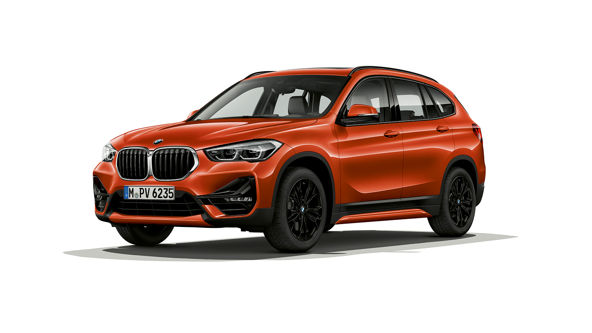 BMW X1, Модел Sport Line, три четвърти снимка отпред BMW X1, Модел Sport Line, три четвърти снимка отпред в студио