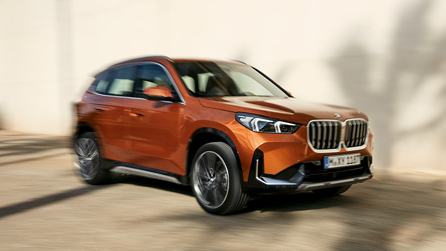 Динамика на управлението BMW X1 U11 ICE xLine 2022 BMW X1 U11 ICE xLine Utah orange metallic 2022 динамика на управлението