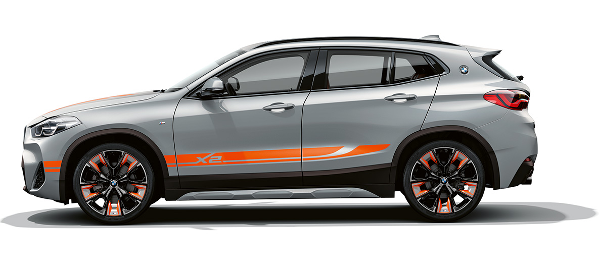 Изглед отстрани BMW X2 F39 BMW X2 2020 F39 Brooklyn Grey изглед отстрани
