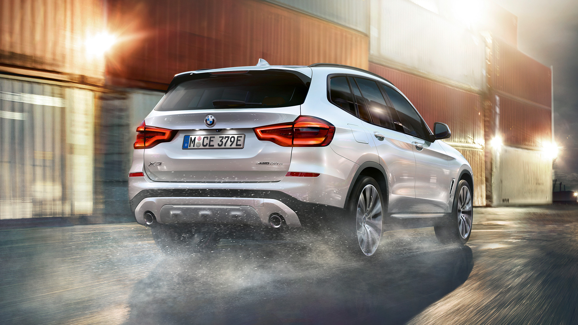 BMW X3 M40i, снимка отзад с означение на модела BMW X3 M40i, снимка отзад с означение на модела