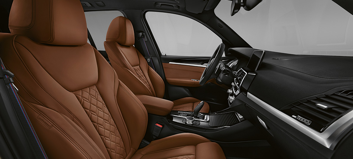 BMW X3, кожена тапицерия с фина структура BMW Individual 'Merino' в цвят Tartufo с разширен обхват BMW X3, кожена тапицерия с фина структура BMW Individual 'Merino' в цвят Tartufo с разширен обхват