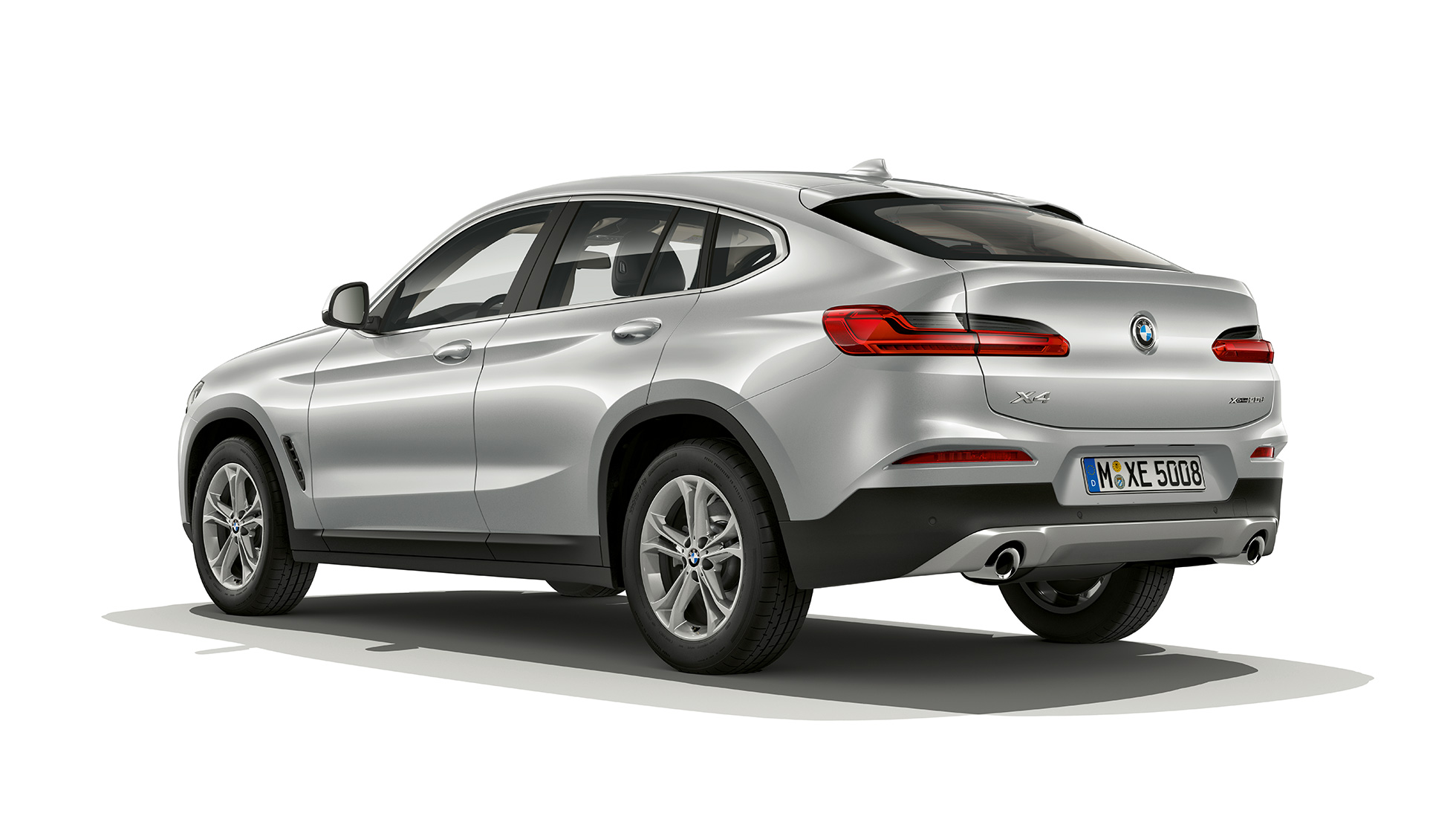Три четвърти изглед отзад BMW X4 Модел Advantage BMW X4 xDrive20d Модел Advantage G02 2018 Glacier Silver три четвърти изглед отзад
