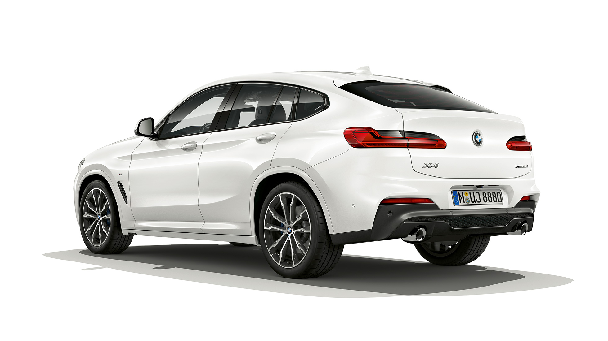 Три четвърти изглед отзад BMW X4 Модел M Sport BMW X4 xDrive30i Модел M Sport G02 2018 Alpine White три четвърти изглед отзад