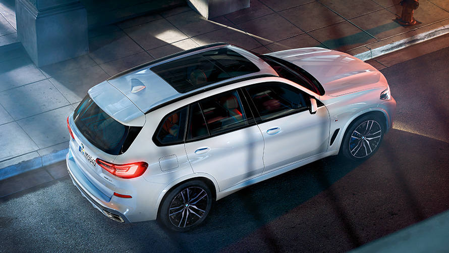BMW X5 в покой от перспектива птичи поглед BMW X5 в покой от перспектива птичи поглед