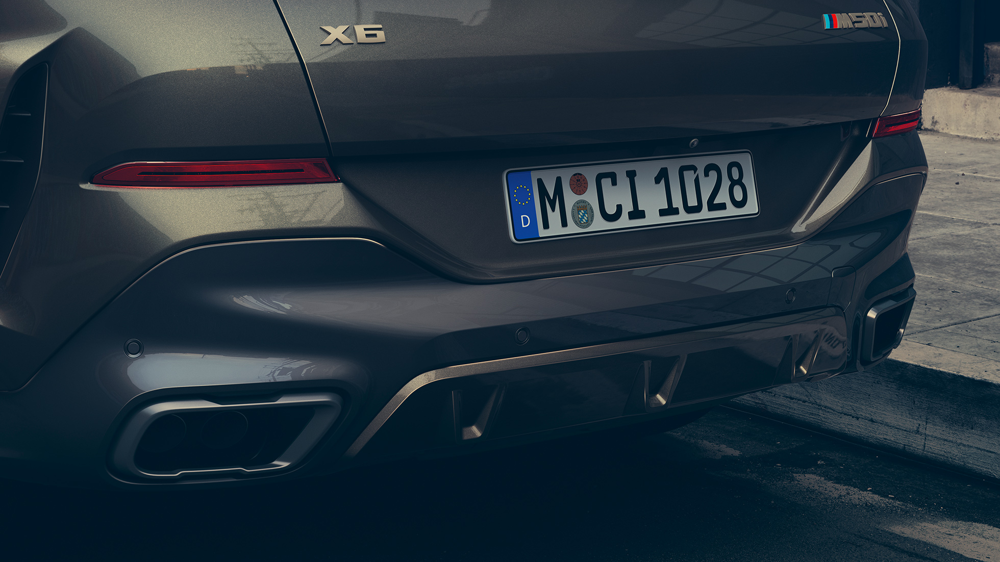 М Спортна изпускателна система на BMW X6. Снимка отблизо на М Спортната изпускателна система на BMW X6.