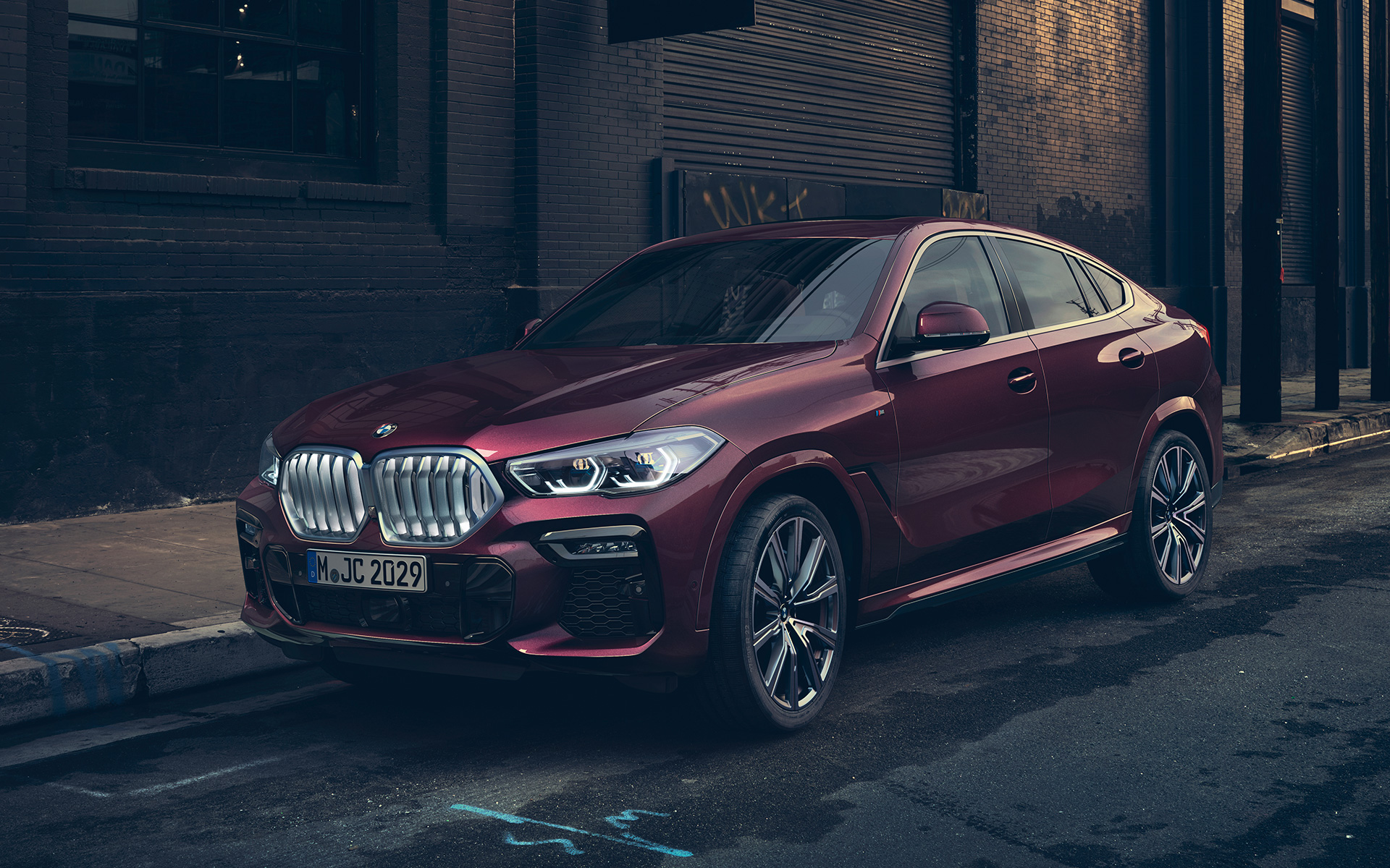 Три четвърти изглед отпред BMW X6 Individual G06 2019 BMW X6 Individual G06 2019 Ametrin metallic три четвърти изглед отпред