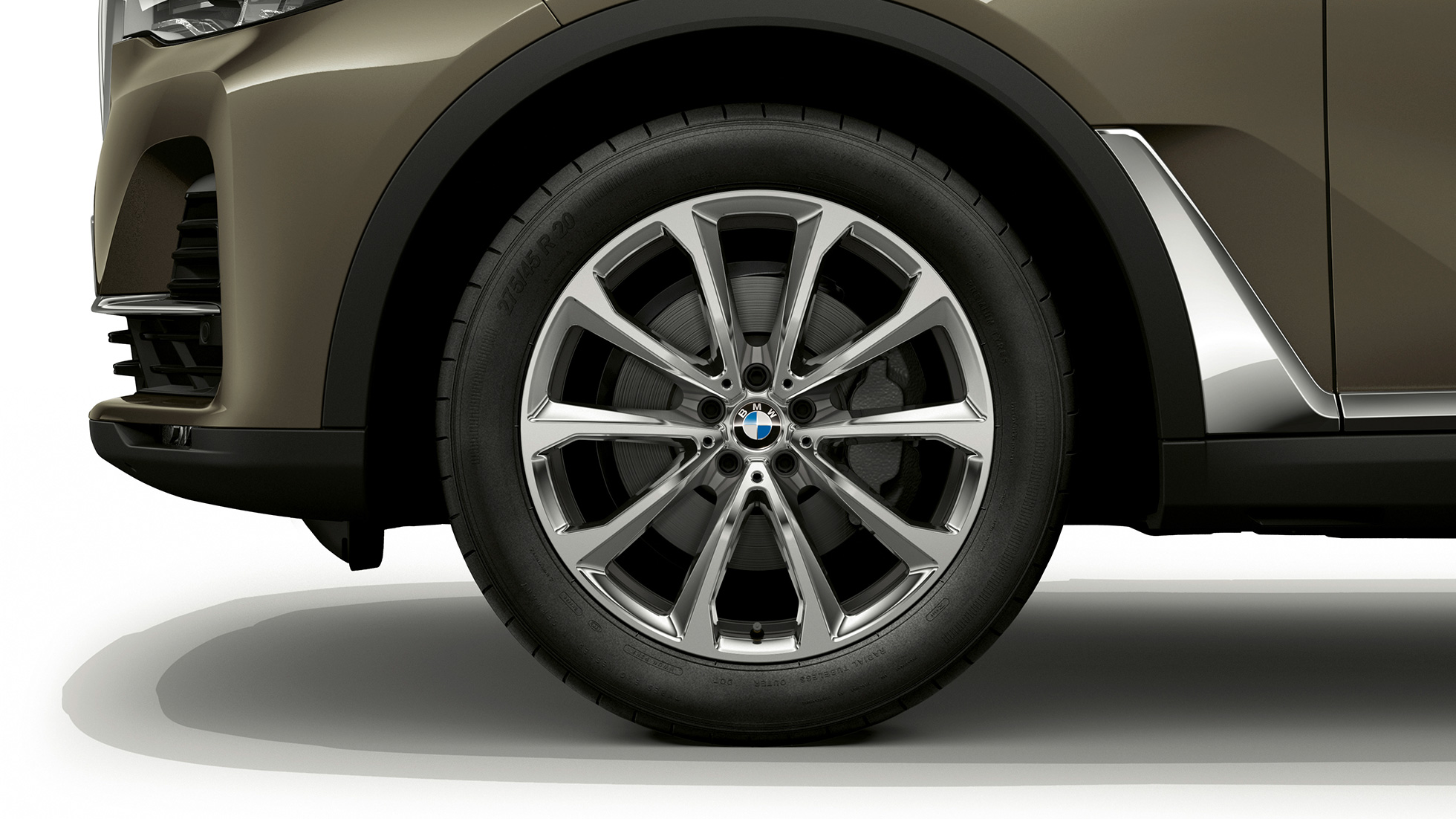 BMW X7, алуминиева джанта Снимка отблизо на алуминиева джанта на BMW X7
