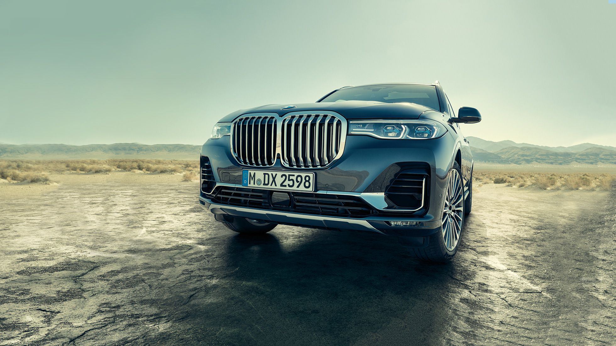 BMW X7 екстериор: изглед на предната част косо отпред BMW X7 екстериор: изглед на предната част косо отпред