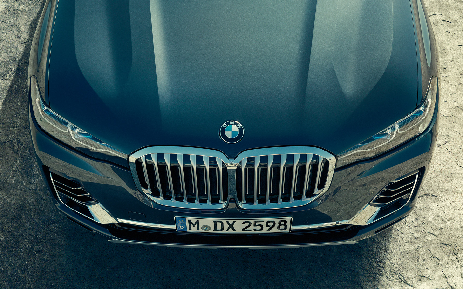 BMW X7 G07 2019 BMW бъбрековидна решетка изглед отгоре BMW X7 G07 2019 BMW бъбрековидна решетка изглед отгоре