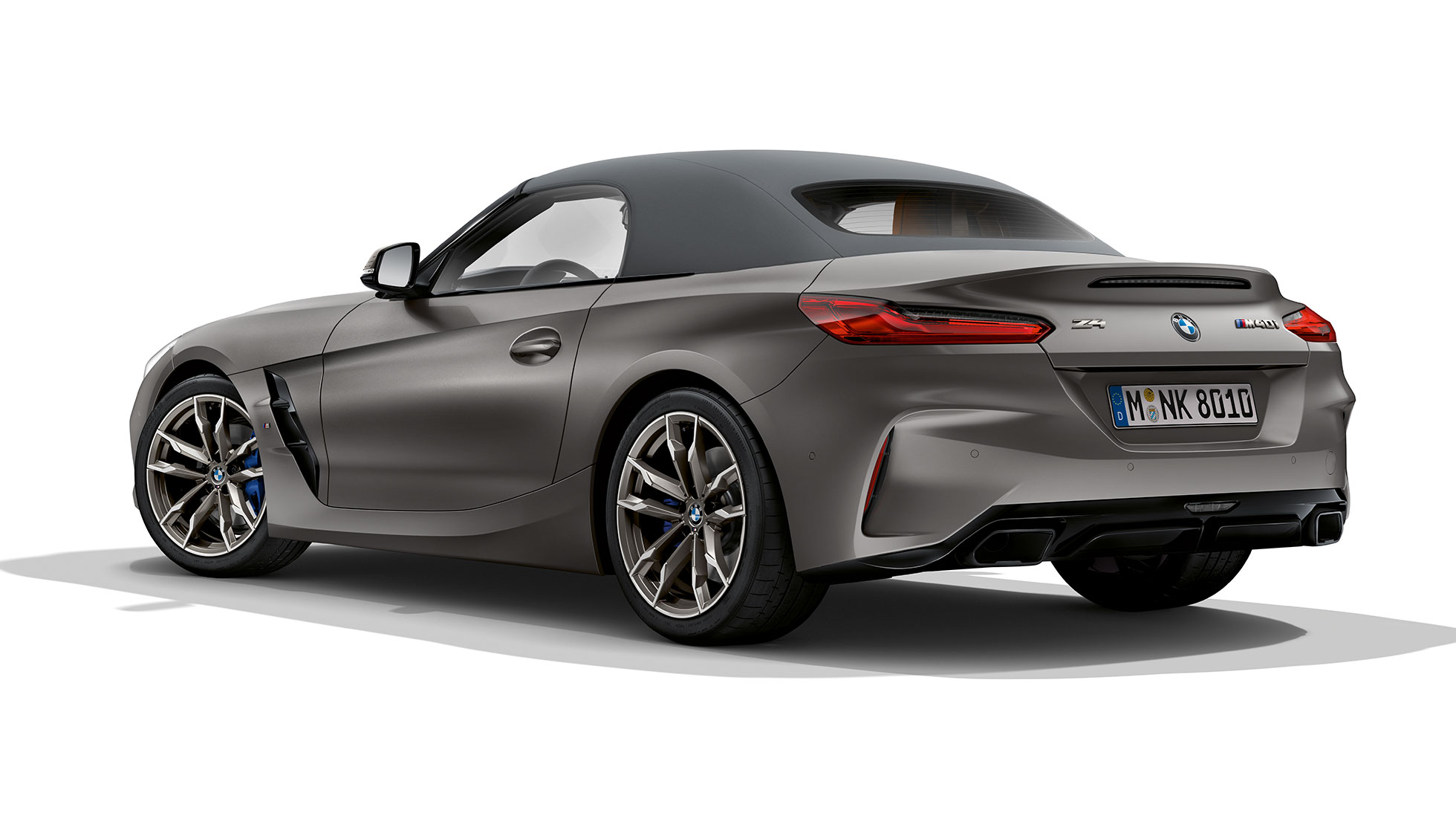 BMW Z4 Роудстър M40i BMW Z4 Роудстър M40i, три четвърти снимка отзад