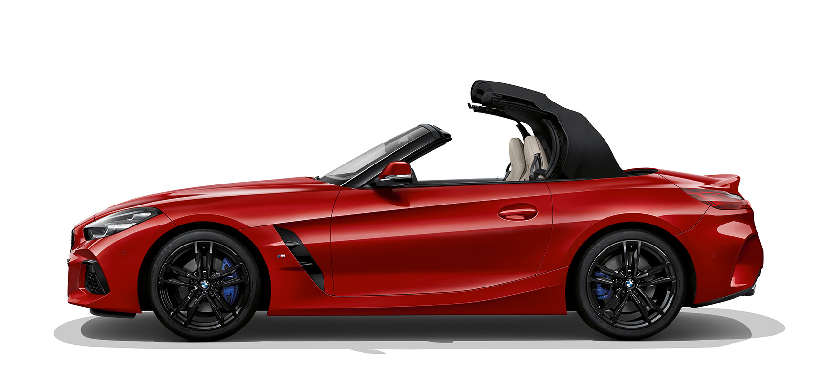 Снимка отстрани на BMW Z4 Роудстър Снимка отстрани на BMW Z4 Роудстър, покривът се отваря