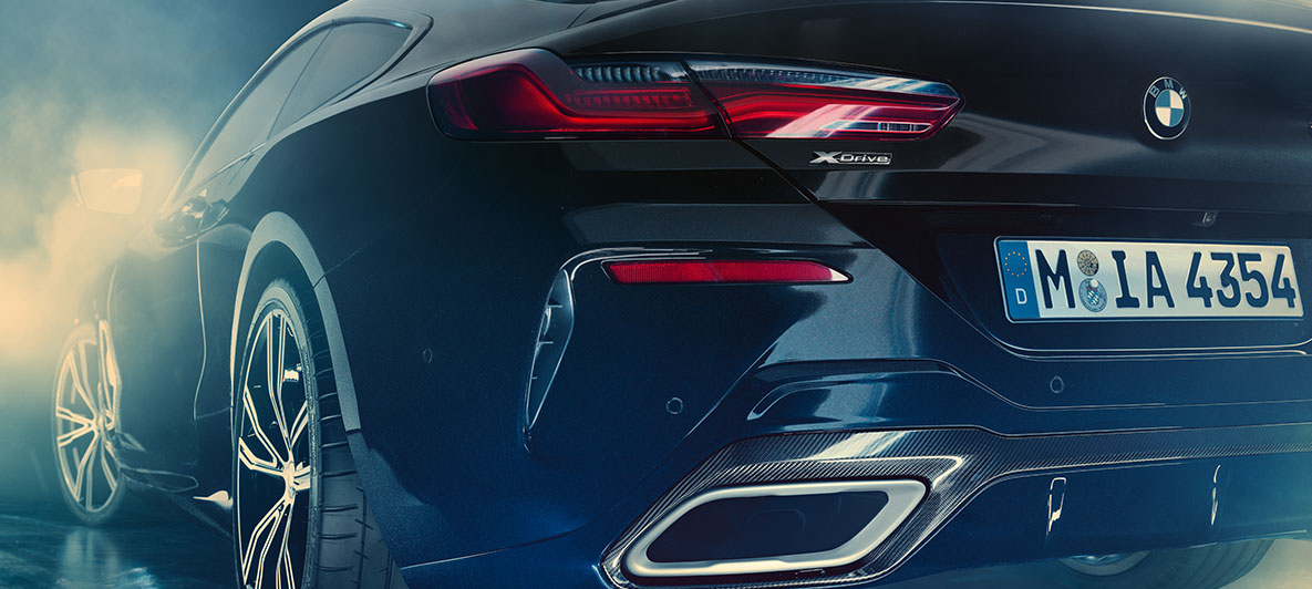 BMW Individual M850i NIGHT SKY, три четвърти изглед отзад BMW Individual спортните седалки на BMW Individual M850i NIGHT SKY, снимка отблизо