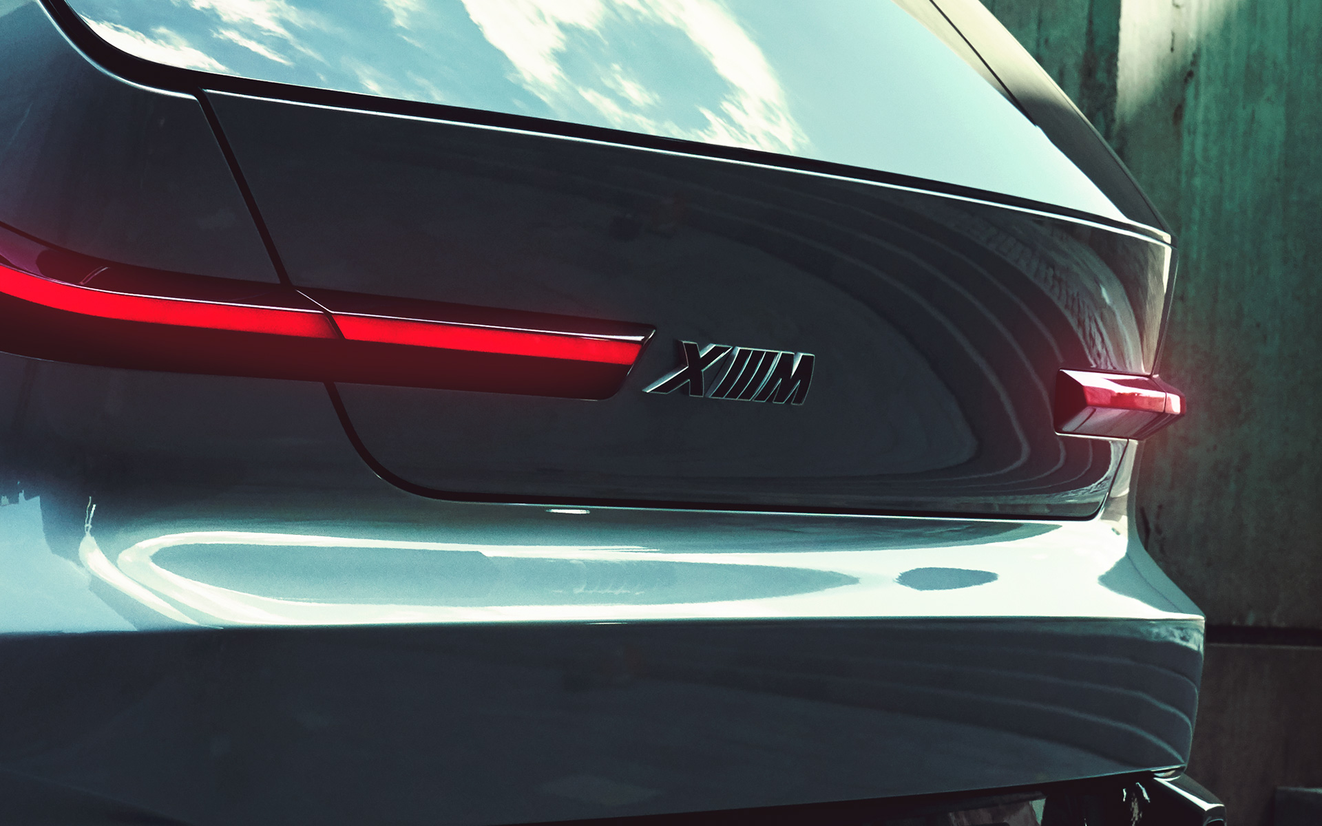 BMW Concept XM (G09) три четвърти изглед отзад в покой снимка отблизо на ауспуховите накрайници BMW Concept XM (G09) три четвърти изглед отзад в покой снимка отблизо на ауспуховите накрайници