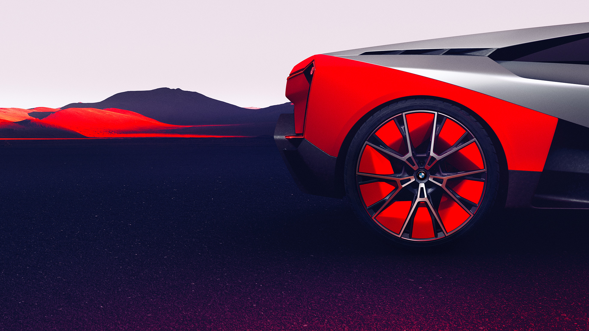 BMW Vision M NEXT, изглед отстрани BMW Vision M NEXT, изглед отстрани, в покой, джанти