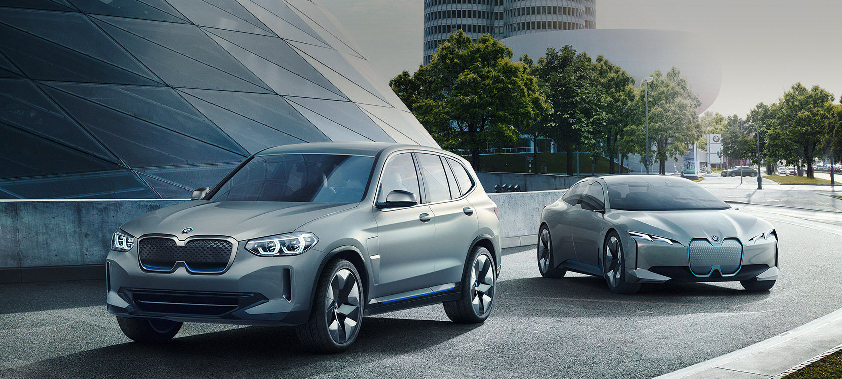 BMW Concept iX3 и BMW Vision iNEXT пред сграда BMW преглед 2023 BMW Concept iX3 и BMW Vision iNEXT пред сграда