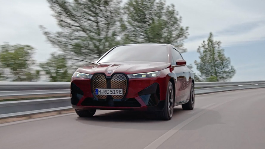 BMW електромобили BMW iX спортна електрическа динамика видео BMW електромобили BMW iX спортна електрическа динамика видео